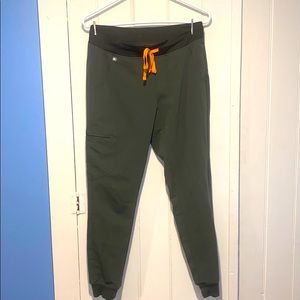 FIGS ZAMORA Jogger Scrub Pants in MOSS